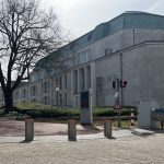 Parkplatzpoller verhindern parken, Poller auf Parkplatz, Parkplatzpöller mit Poller von PollerMax