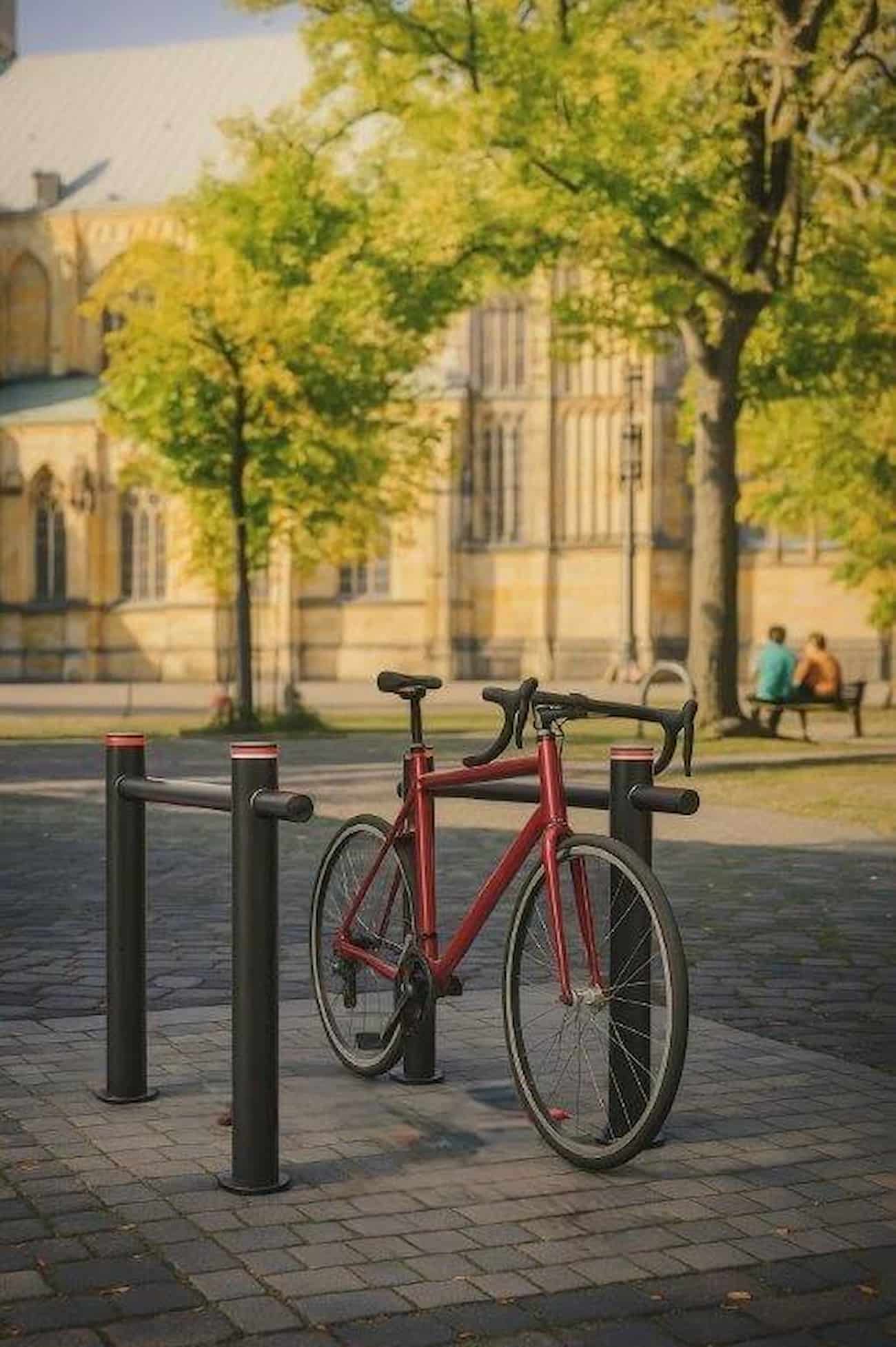 Anti-Terror-Poller und BikeLine sichern einen innerstädtischen Bereich
