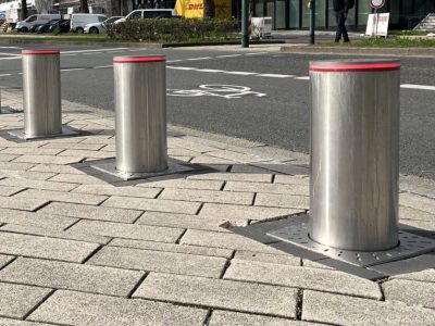 Poller Parkplatz, Parkplatzpoller sichern Parkplatz, Parkplatzpoller durch versenkbare Poller