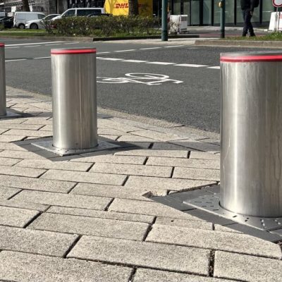 Poller Parkplatz, Parkplatzpoller sichern Parkplatz, Parkplatzpoller durch versenkbare Poller