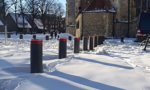 Pöller sichern Innenstadt vor Anschlägen